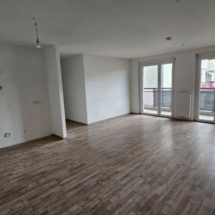 AKTION - 2 MONATE MIETFREI! 3 ZIMMERWOHNUNG! - Foto 1