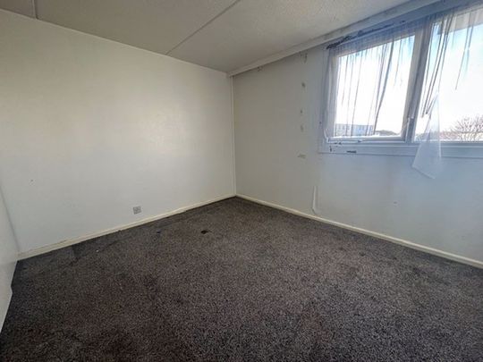 Magennis Close, Gosport - Photo 1