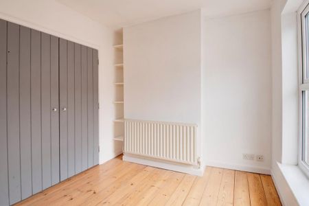 2 bedroom terraced house to rent - Photo 2