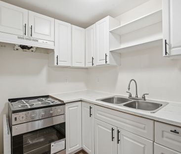 For Lease - 237 Queen Street Unit# BACHELOR, Hamilton, Ontario - Photo 4