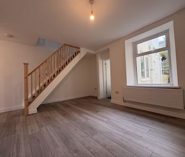 2 bedroom house to rent - Photo 1