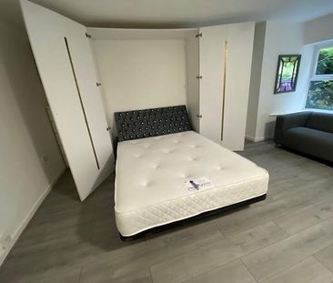 Studio to rent - Photo 2