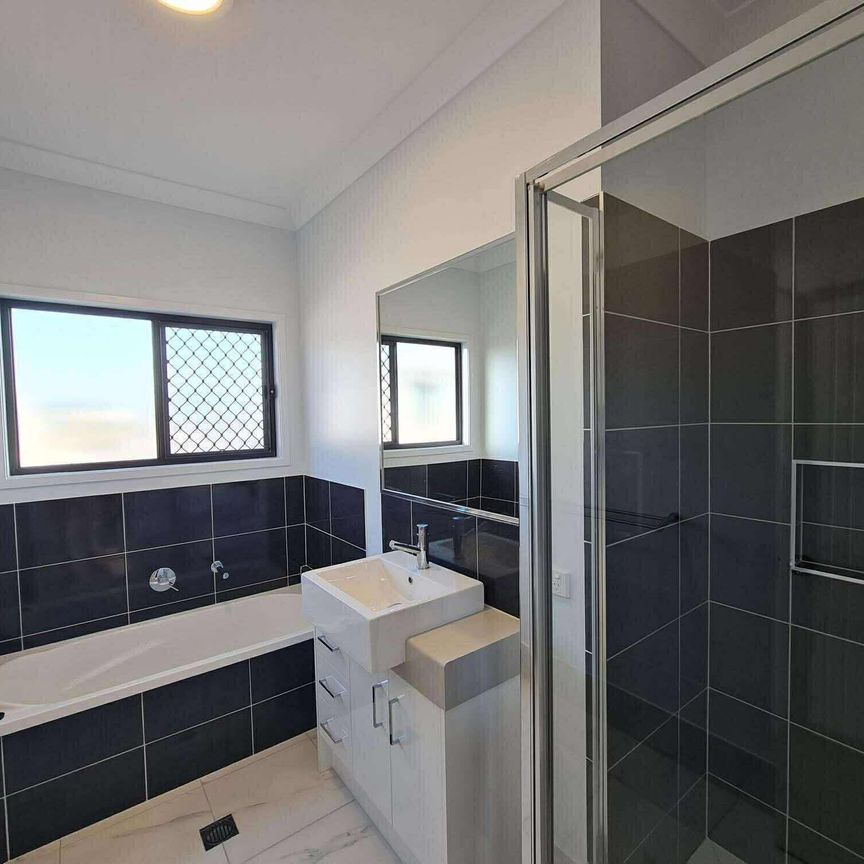 Mango Hill - Photo 1