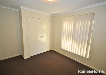 Your Ideal Family Haven on Rannoch Drive - Photo 2