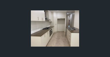 Modern 4 bedroom duplex!! - Photo 3