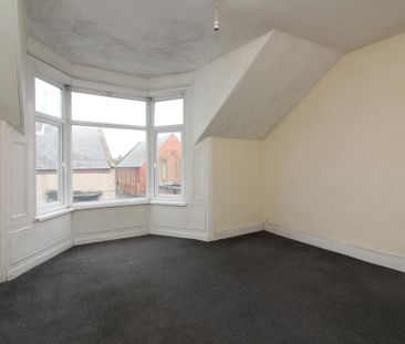 3 bedroom end of terrace house to rent - Photo 2