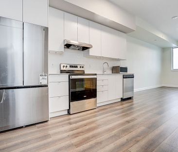For Lease - 3200 William Coltson Avenue Unit# 215, Oakville, Ontario - Photo 4