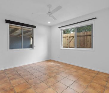 7 Coolcrest Street, Daisy Hill. - Photo 6