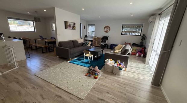 Lovely family home Te Atatu South - Photo 1