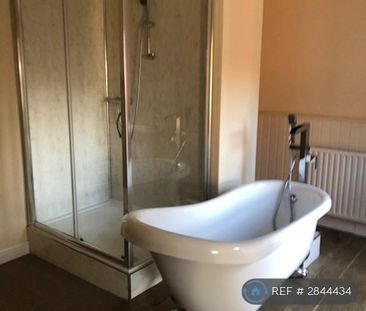 2 bedroom terraced house to rent - Photo 2