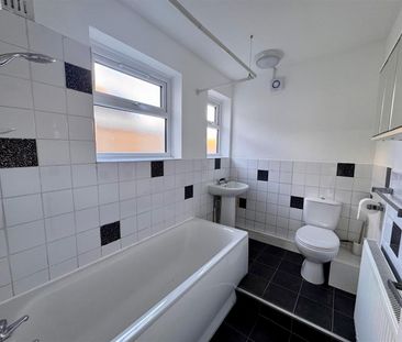 Little Wakering Road - Photo 5