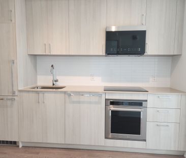 For Lease - 3250 Carding Mill Trail Unit# 429, Oakville, Ontario - Photo 3