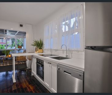Beautifully Renovated, Very Private, Great Location, Cats Approved - Photo 3