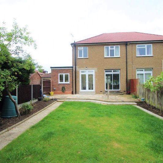 4 bedroom semi-detached house to rent - Photo 1