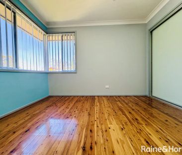 “Family Home in Leumeah For Lease” - Photo 2