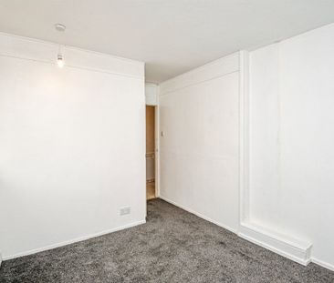 West Pinfold - Photo 3