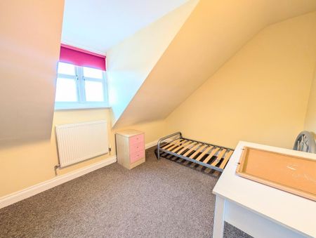 4 bedroom terraced house to rent - Photo 4