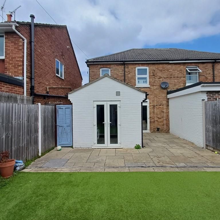 2 bedroom semi-detached house to rent - Photo 1