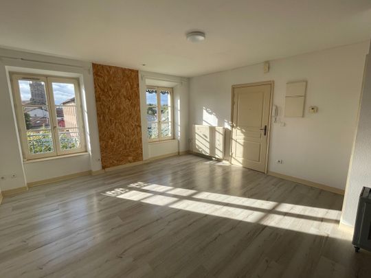 Location Appartement 4 pièces 79m² ST PAULIEN 43350 - Photo 1