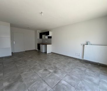 Location Appartement 2 pièces 43m² FONSORBES 31470 - Photo 3