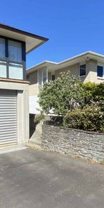 Modern One-Bedroom Flat in Stoke - Photo 3