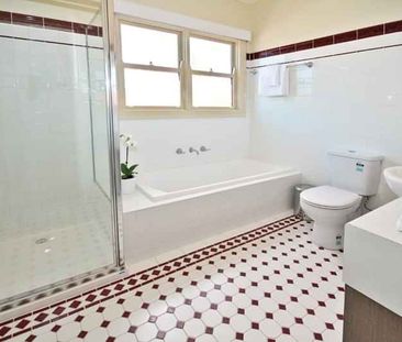 Room 4 (Non Ensuite) - Photo 1
