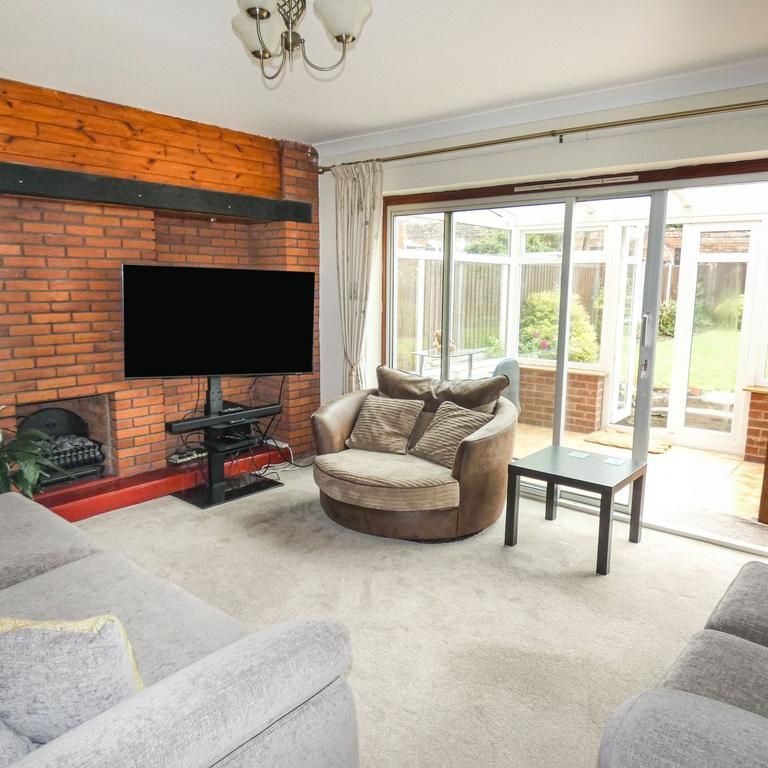 3 bedroom detached house to rent - Photo 1