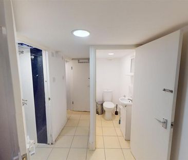 1 bedroom property to rent - Photo 6