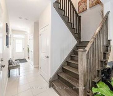 Townhouse For Lease | X8123804 - Photo 2