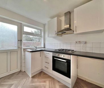 2 bedroom semi-detached house to rent - Photo 5