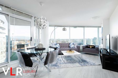 Condo in Downtown Vancouver, BC - Photo 3