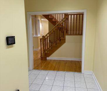 For Lease - 544 Matisse Place, Mississauga, Ontario - Photo 2