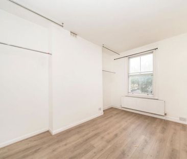 Queens Road, SE14, London - Photo 1