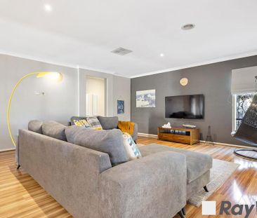 MODERN FAMILY ELEGANCE IN A PREMIUM NARRE WARREN SOUTH LOCALE! - Photo 4