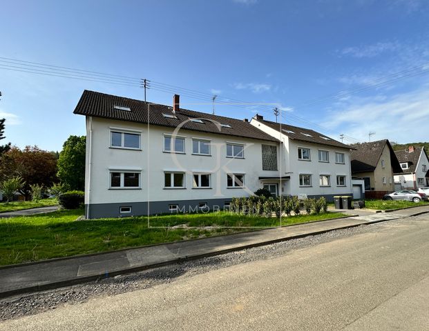 Erstbezug nach Modernisierung von heller gemütlicher DG-Wohnung - Foto 1