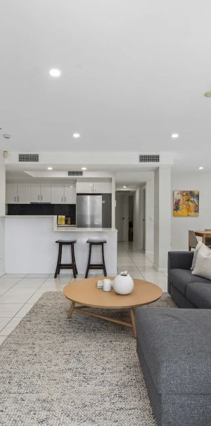 Boutique & Secure Residential Apartment - Photo 1