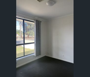 Family Home with Open-plan living - Photo 2