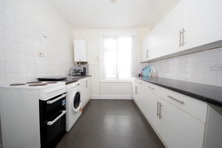 2 bedroom maisonette to rent - Photo 5