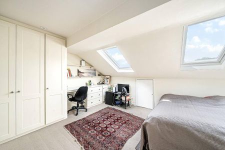 3 bedroom flat to rent - Photo 4