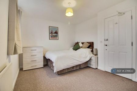 1 bedroom in a house share to rent - Photo 5