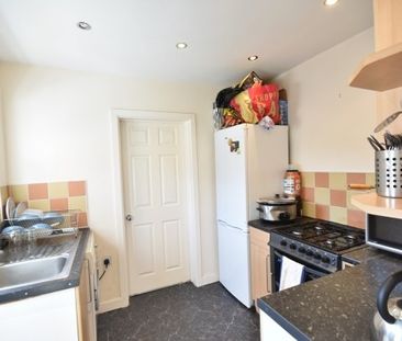 3 Bed - Trewitt Road, Heaton - Photo 1