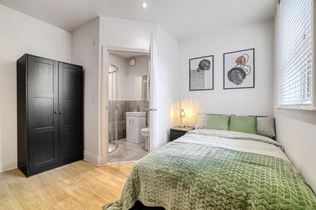 1 bedroom in a house share to rent - Photo 5