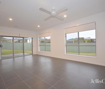 Spacious family home in great location! - Photo 1