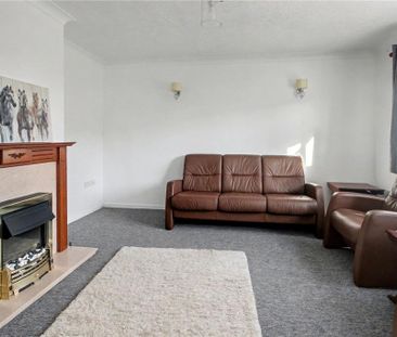 3 bedroom semi-detached house to rent - Photo 2