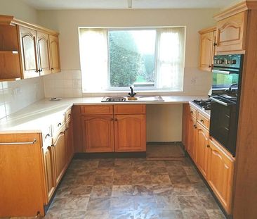 4 bedroom detached house to rent - Photo 5