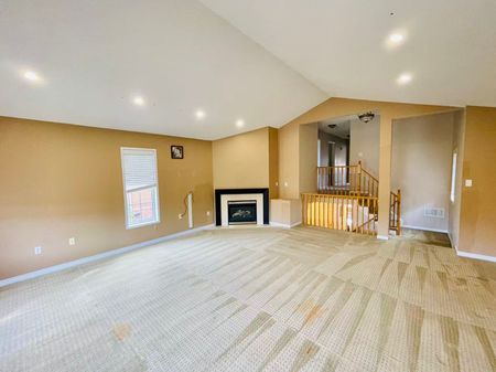 For Lease - 5316 Hollypoint Avenue, Mississauga, Ontario - Photo 3