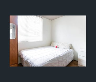 Coastal Apartment with Balcony & Covered Carport - Photo 3