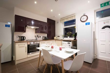 Fabulous 6 Bed House Share in LS6! - Photo 5