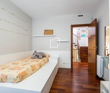 Excellent 5 Bedroom house / villa for rent in Montmar, Barcelona - Photo 5