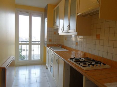 Libre le ..01/03/2026 Mt Loyer :442,13 Mt des charges :145 - Photo 3